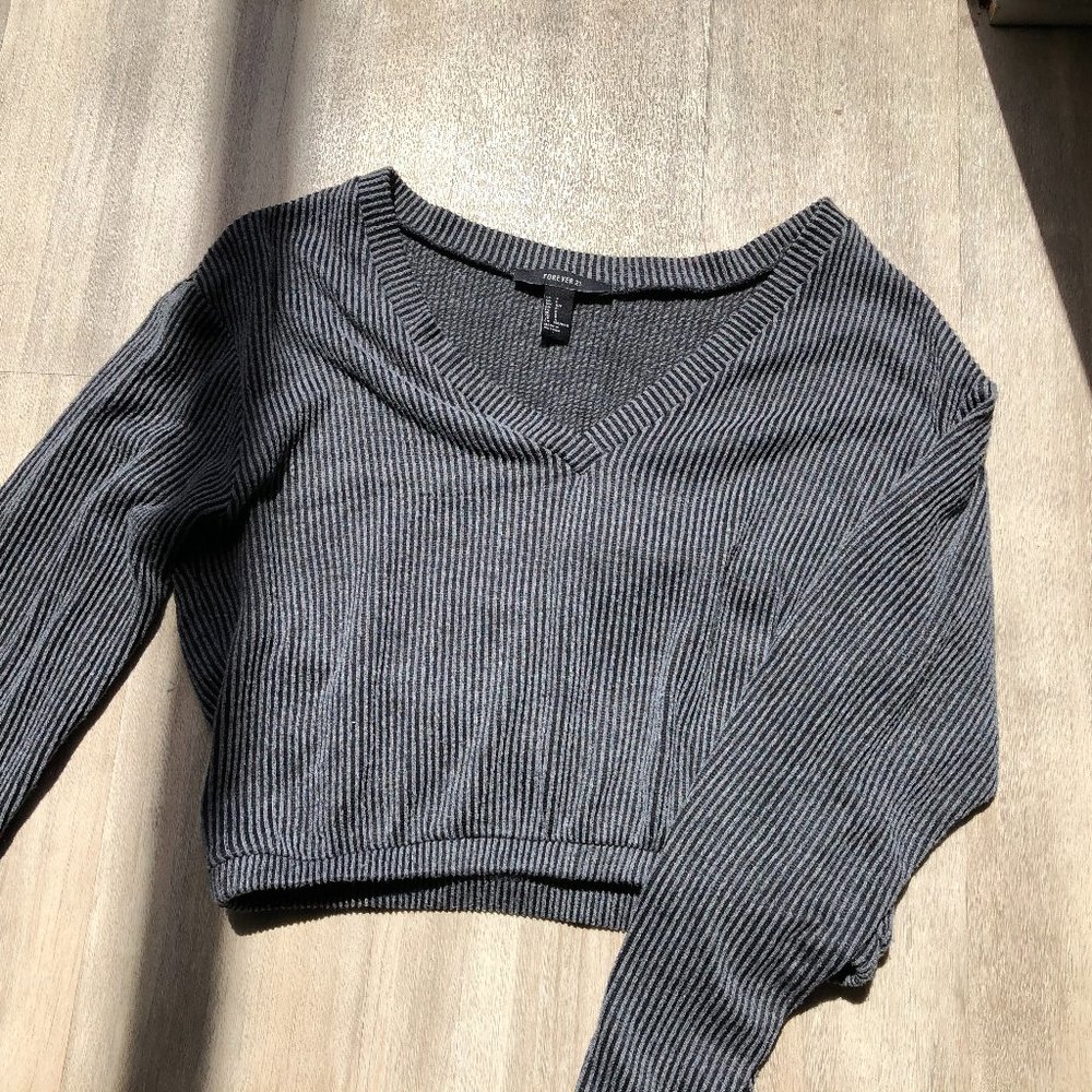Forever 21 Long Sleeve Crop Top Size Small